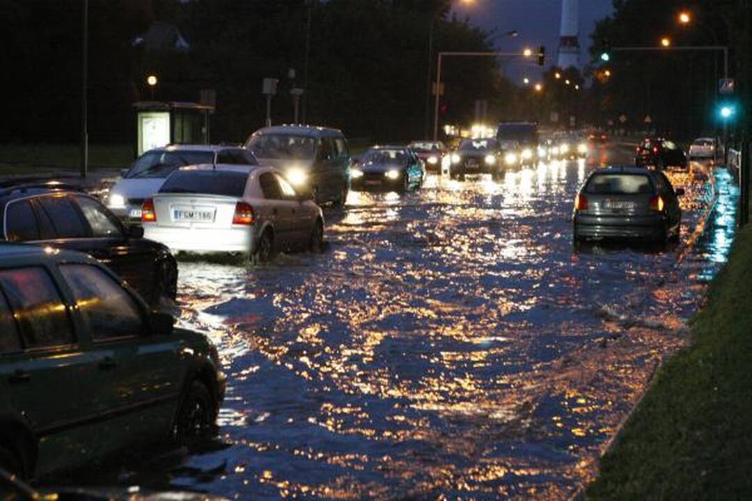 Šventinę nuotaiką Klaipėdoje aptemdė potvynis (papildyta)