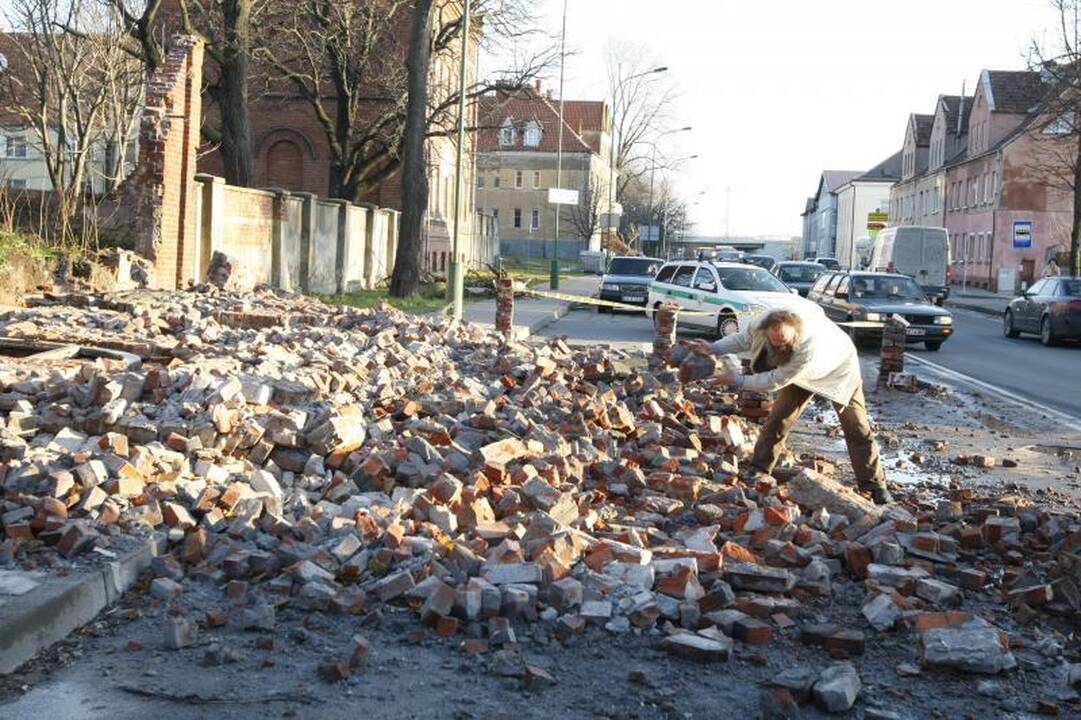 Stiprus vėjas naktį nusiaubė pajūrį (atnaujinta 15:58 val.)