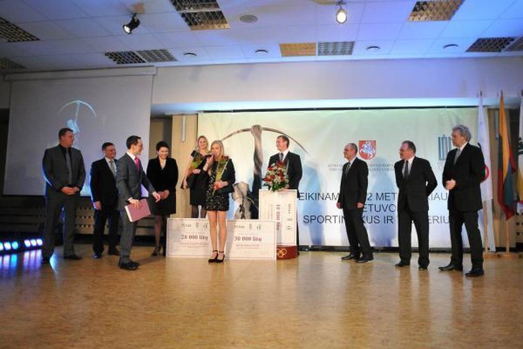 Elegancija spindėjusi R. Meilutytė: jaudinausi labiau nei baseine
