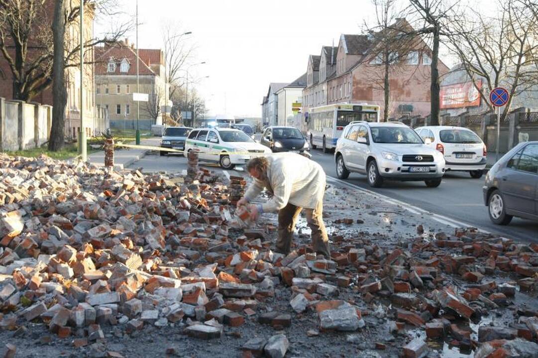 Stiprus vėjas naktį nusiaubė pajūrį (atnaujinta 15:58 val.)