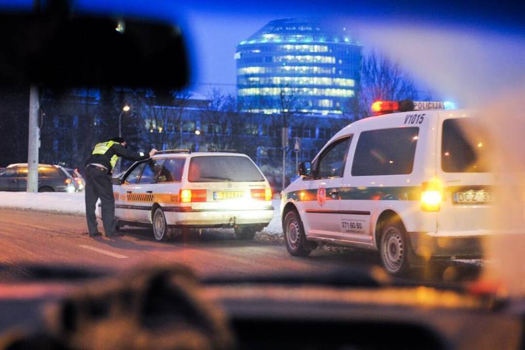 Vilniaus taryba taksistus laikinai atleido nuo rinkliavos