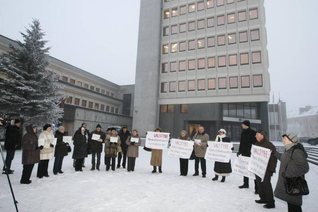 Prieš traukinių keliamą triukšmą – plakatais