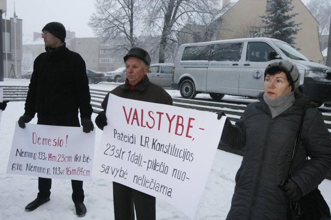 Prieš traukinių keliamą triukšmą – plakatais