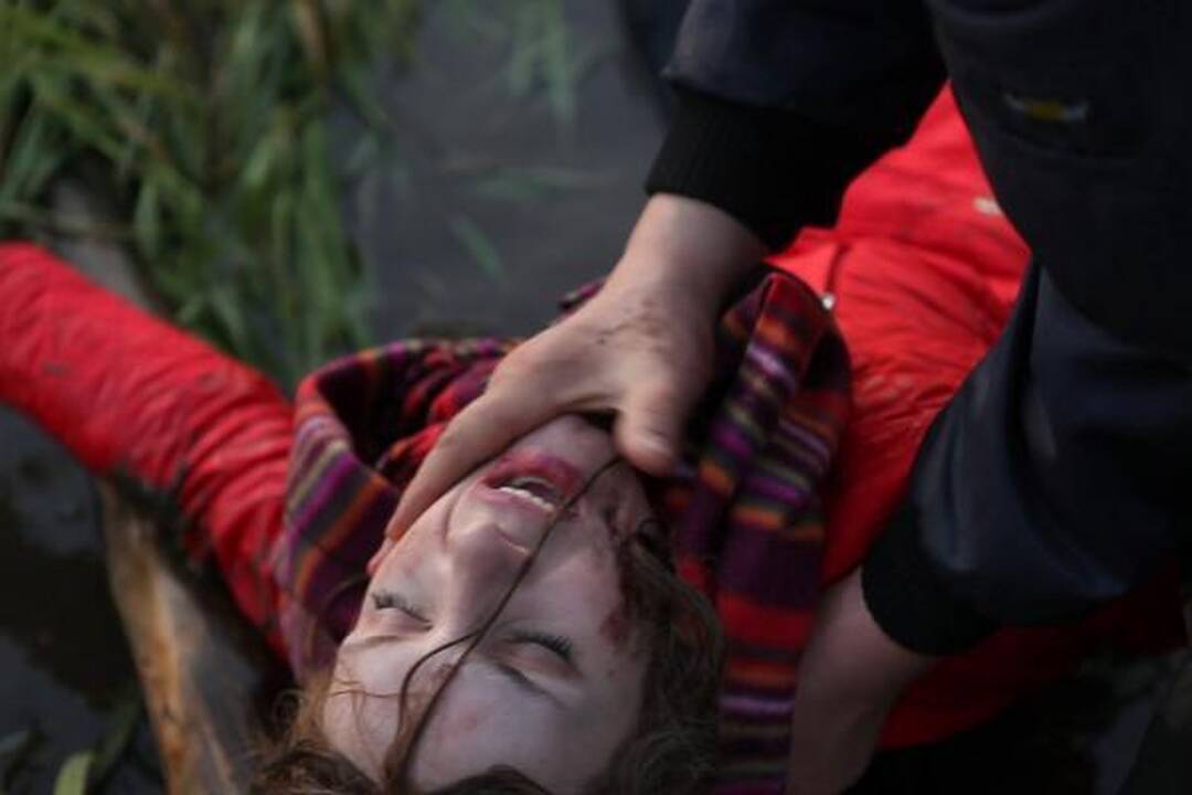 Naujo serialo filmavimas prasidėjo aktorės skrydžiu nuo tilto