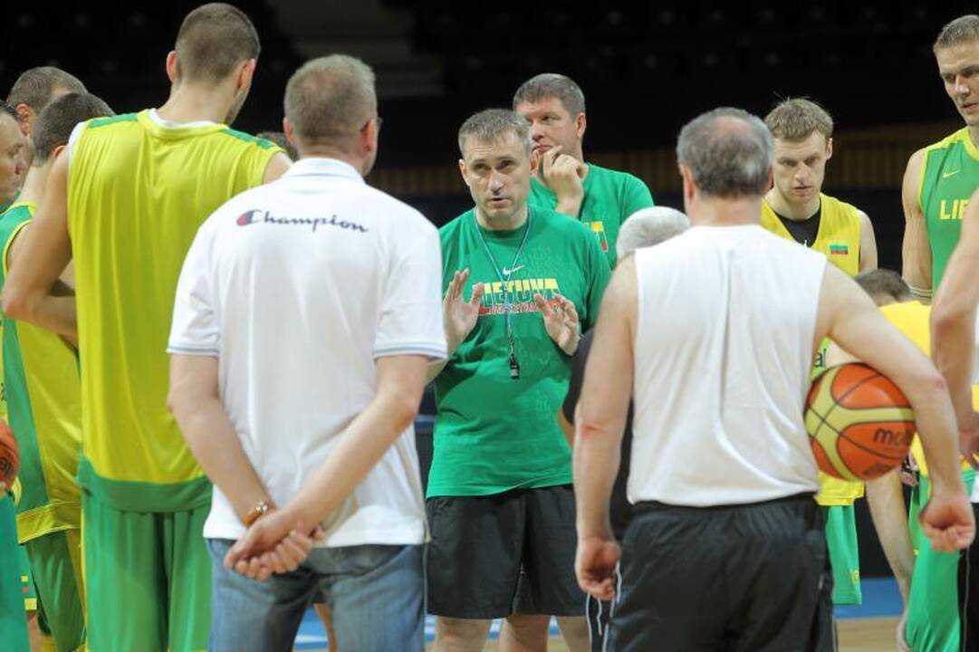D. Songaila: L. Dengas aikštėje gali daryti, ką nori