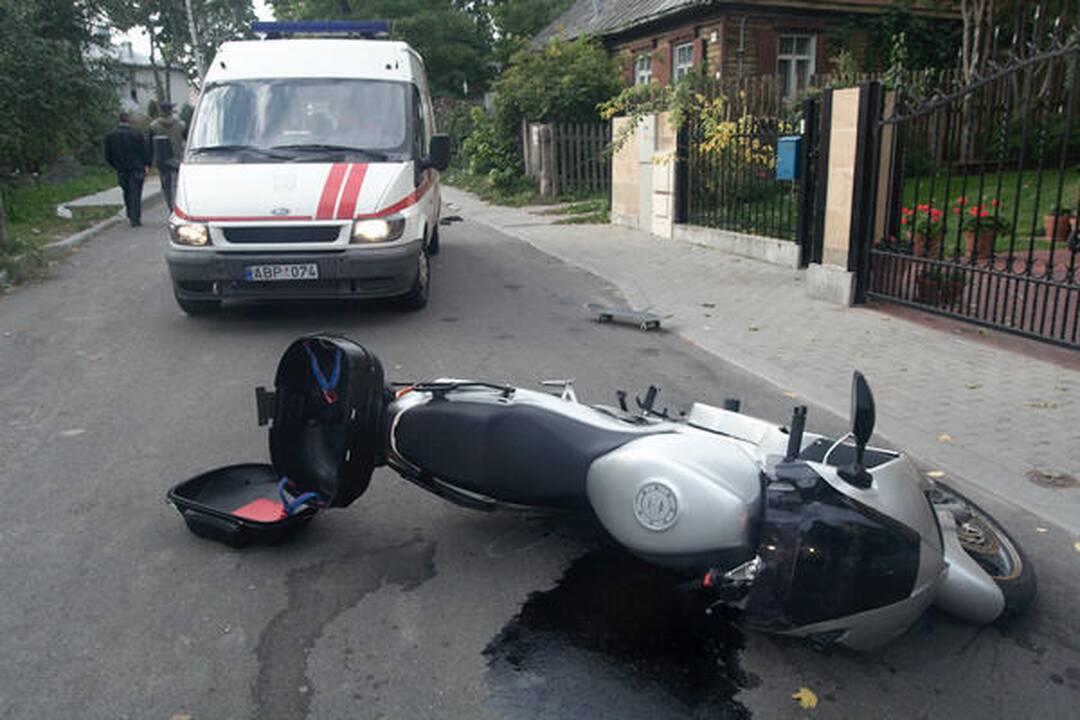 Vilniuje motociklininkas partrenkė aštuonerių metų riedlentininką