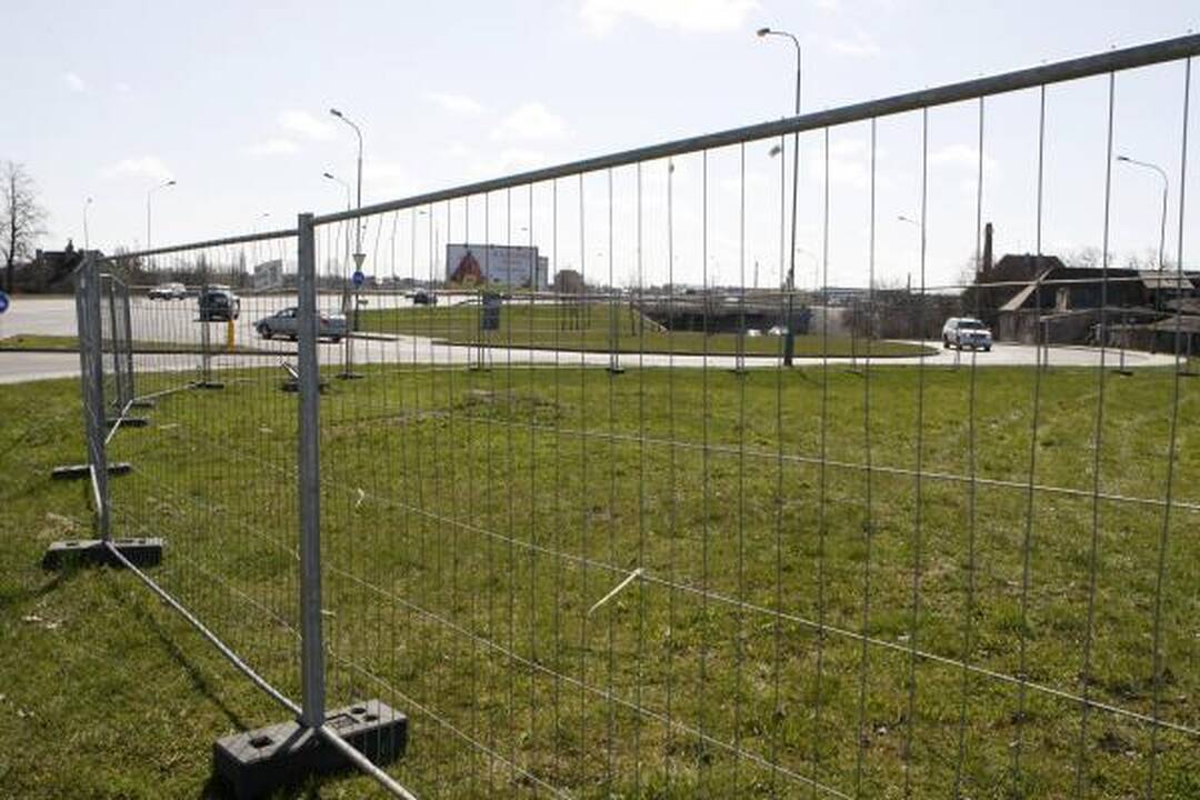 Prie autobusų stoties - naujas prekybos centras