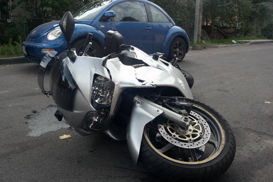 Vilniuje motociklininkas partrenkė aštuonerių metų riedlentininką