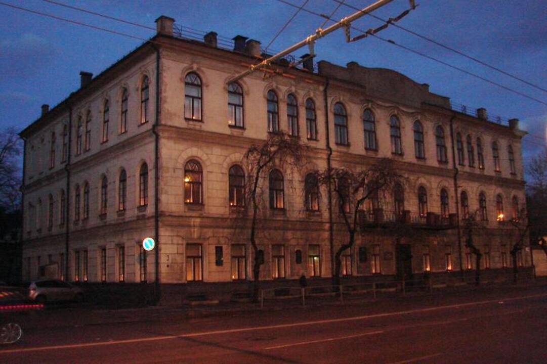 Kauno mokyklose sužibo atminimo liepsnelės