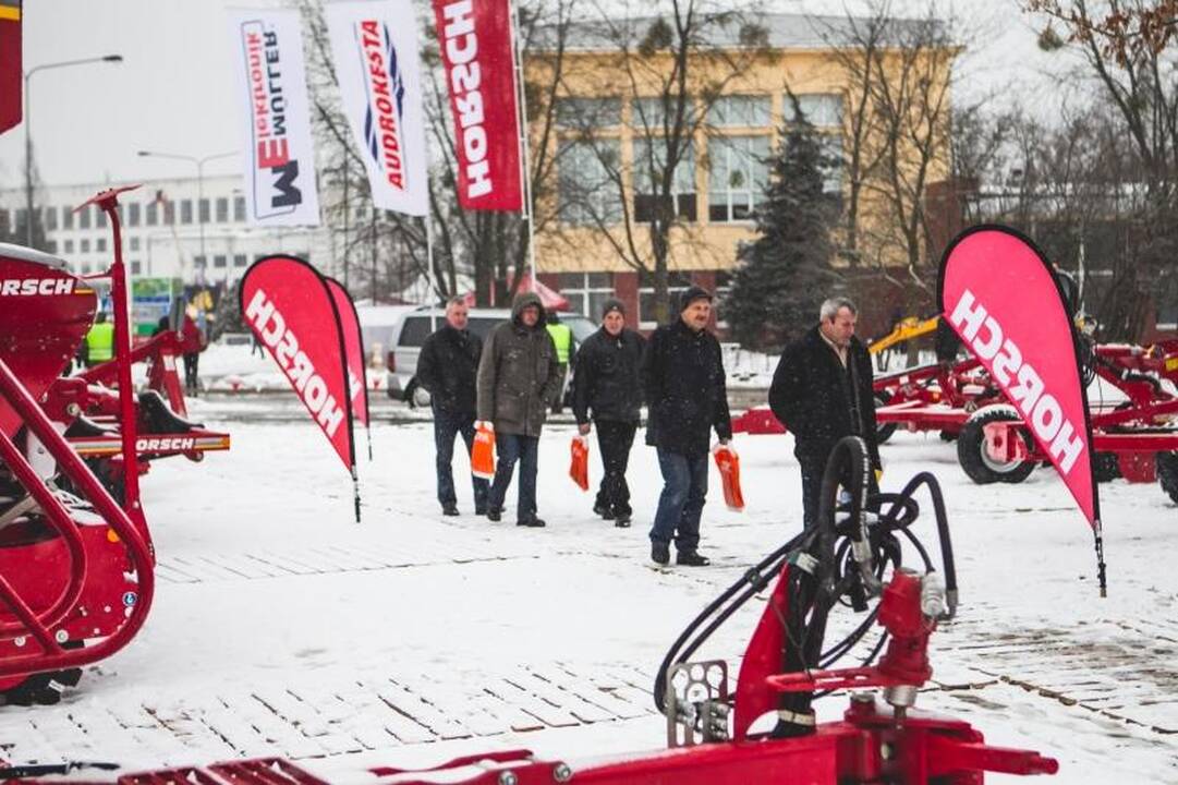 Žemės ūkio paroda „Ką pasėsi... 2013“ prasidėjo įspūdingomis spūstimis