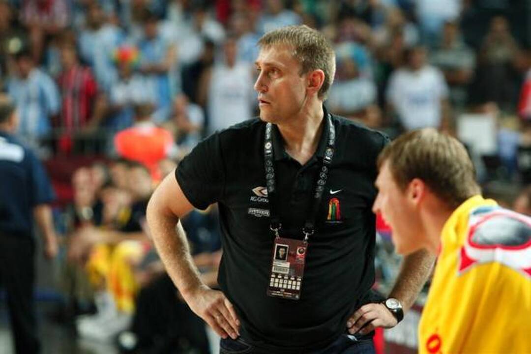 Į pusfinalį lietuviai žengė perrašydami krepšinio vadovėlius
