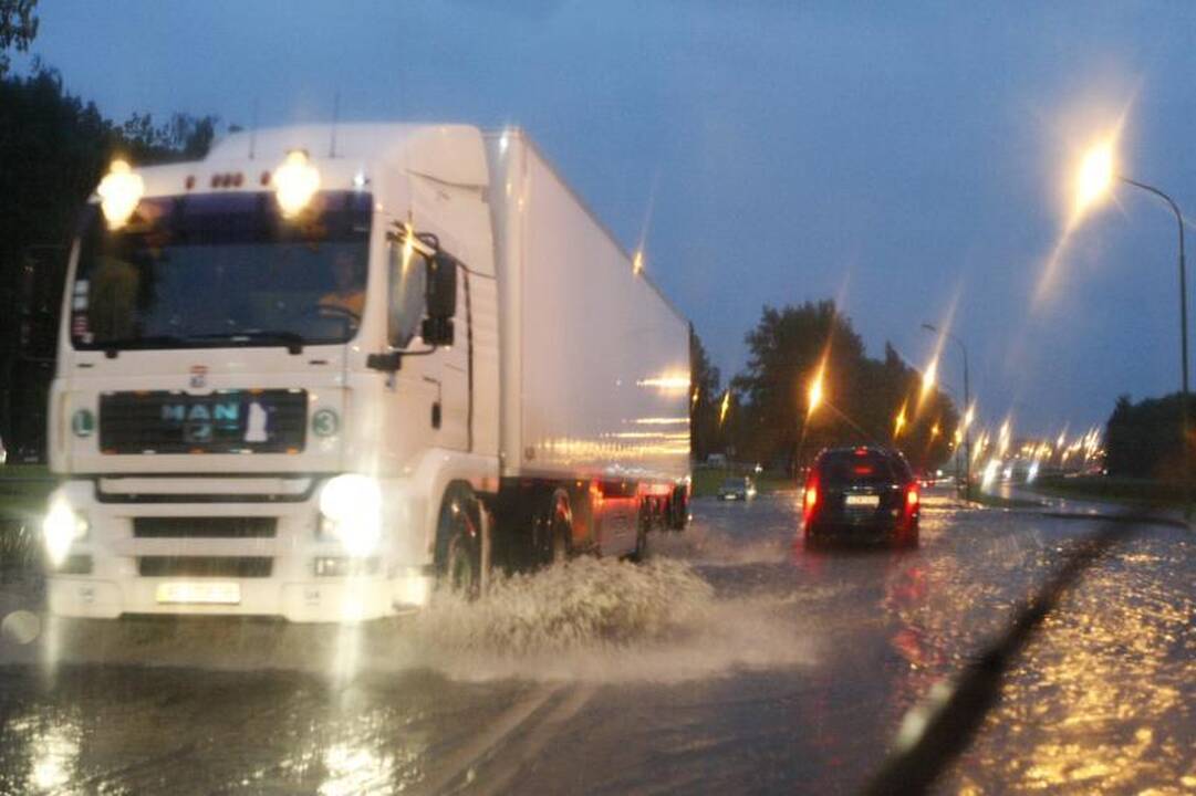 Šventinę nuotaiką Klaipėdoje aptemdė potvynis (papildyta)