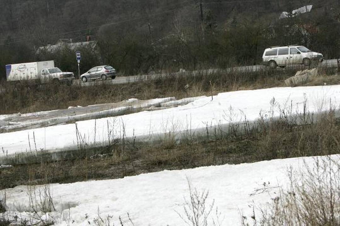 Neris priviliojo gausybę smalsuolių, Nevėžis išsiliejo į pievas (dar papildyta)