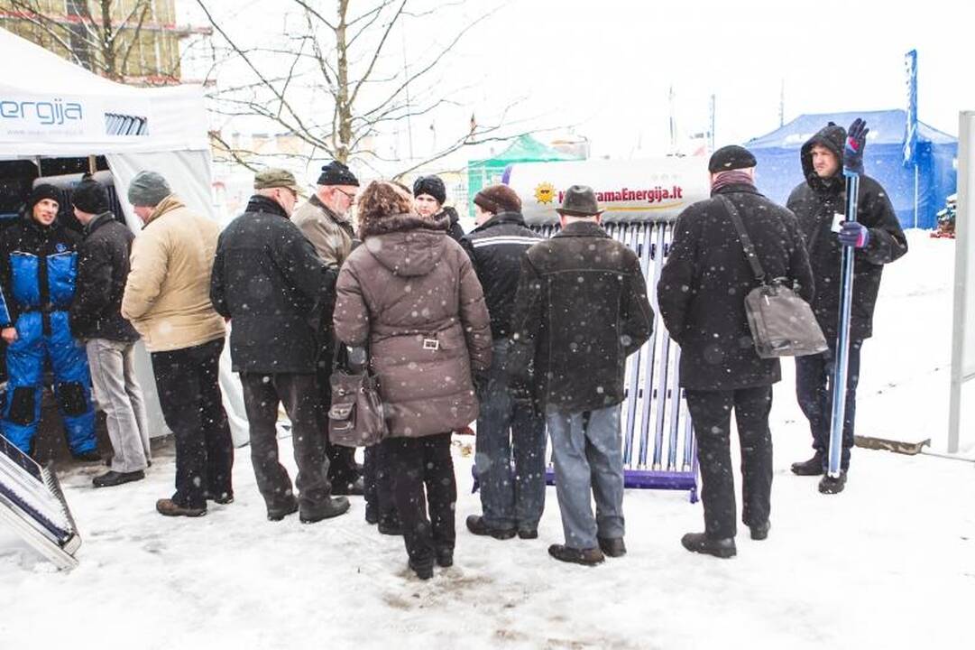 Žemės ūkio paroda „Ką pasėsi... 2013“ prasidėjo įspūdingomis spūstimis