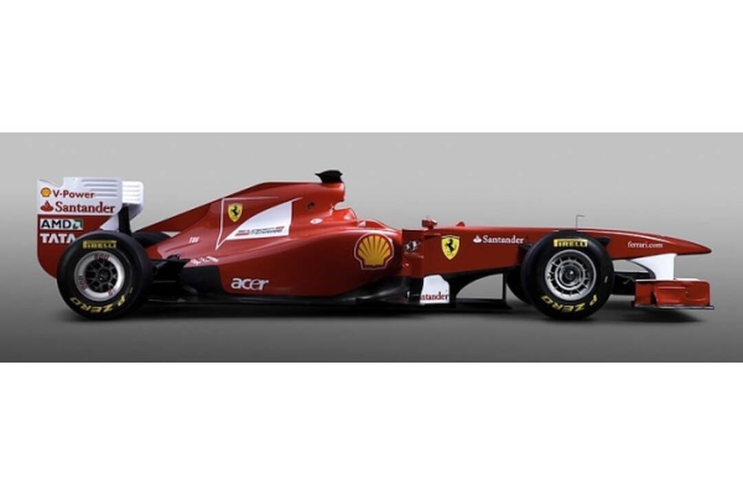 Formulės-1 karštinė startuos Melburne