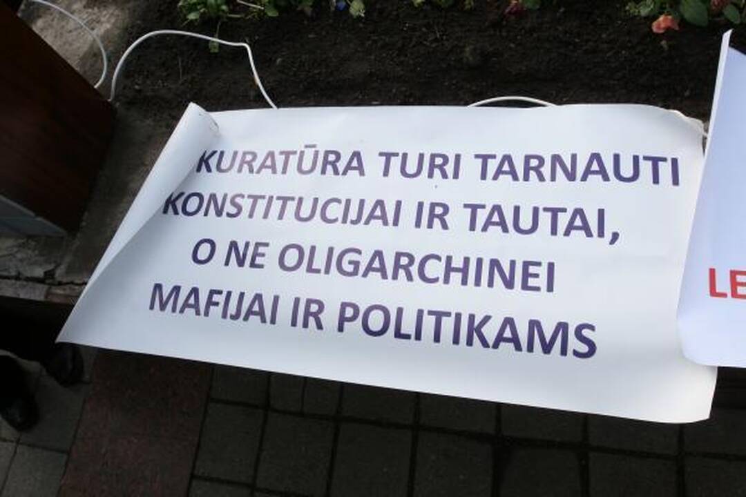 Mitinguotojai: valdžia turi tarnauti žmonėms!