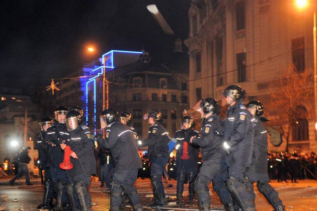 Rumunijoje sekmadienį tęsėsi protestai  