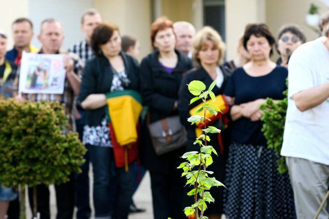 Garliavos šturmo metinės: Kedžių namo kieme pasodinta liepaitė