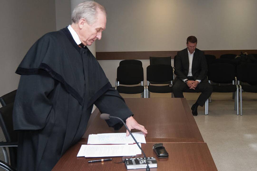 Prokuroras siūlo D.Šalugai skirti lygtinę laisvės atėmimo bausmę