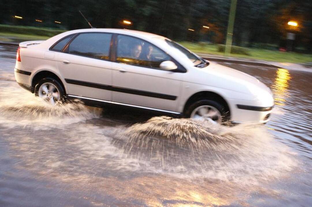 Šventinę nuotaiką Klaipėdoje aptemdė potvynis (papildyta)