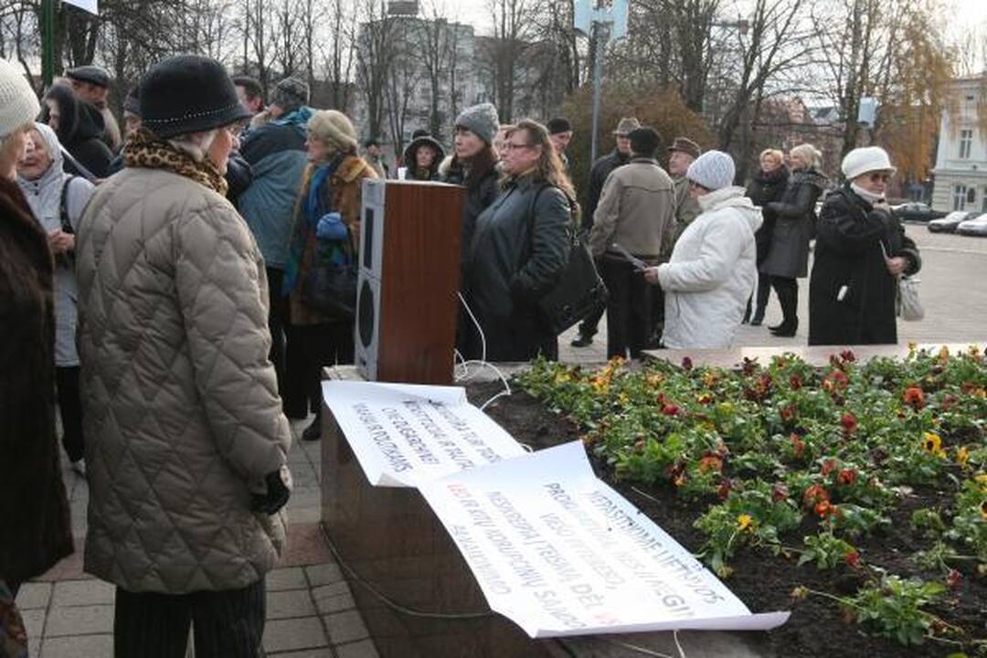 Mitinguotojai: valdžia turi tarnauti žmonėms!