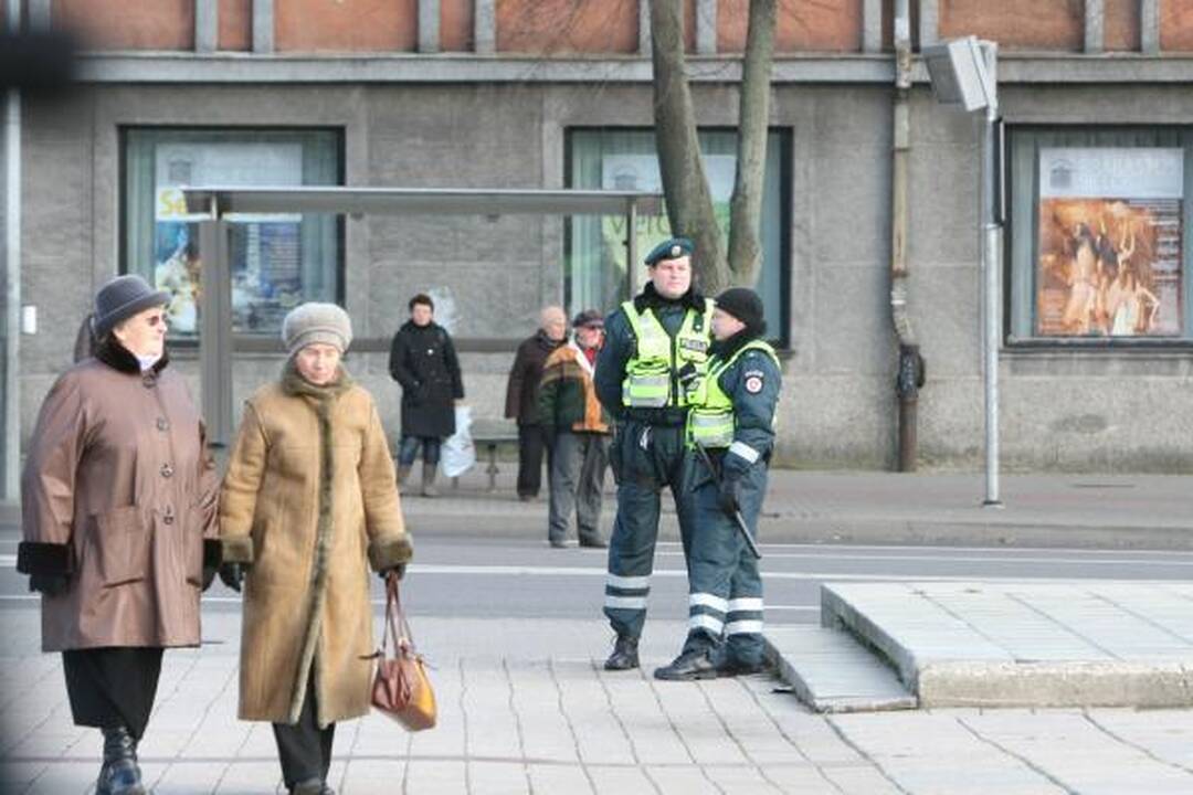 Mitinguotojai: valdžia turi tarnauti žmonėms!