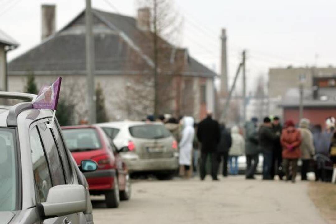 Garliavoje žmonės budėjo per naktį, dėl policijos veiksmų – tyrimas