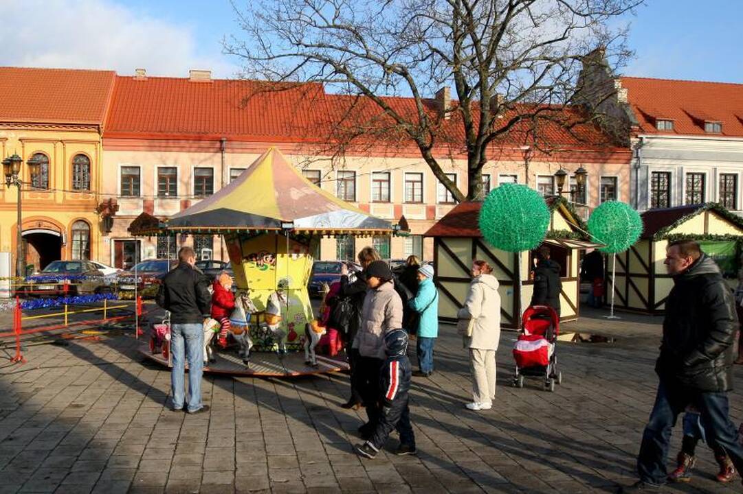 Šventinis miestelis prie Rotušės pakvipo spurgytėmis ir pasakomis