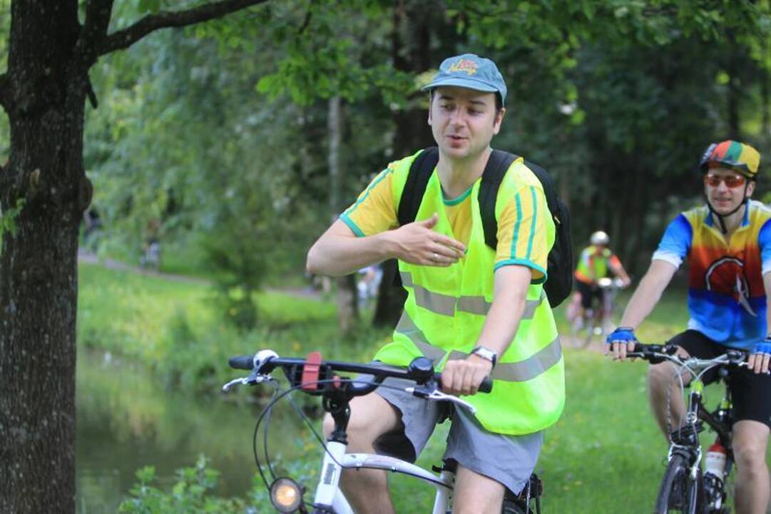 Dviračių entuziastai     tyrinėjo Vilnių