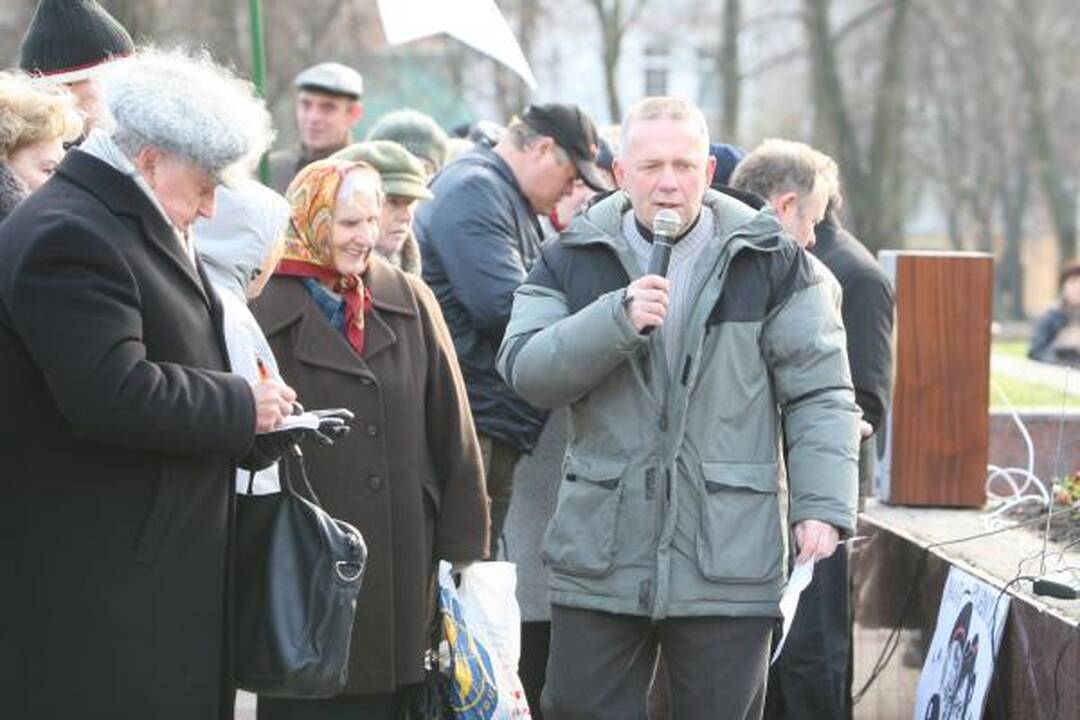 Mitinguotojai: valdžia turi tarnauti žmonėms!