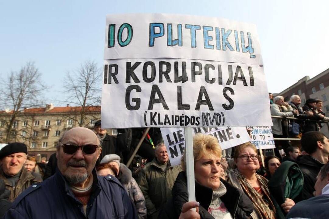 Mitinge prie Seimo – kaltinimai R.Palaičiui ir Prezidentei