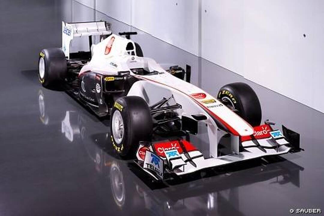 Formulės-1 karštinė startuos Melburne