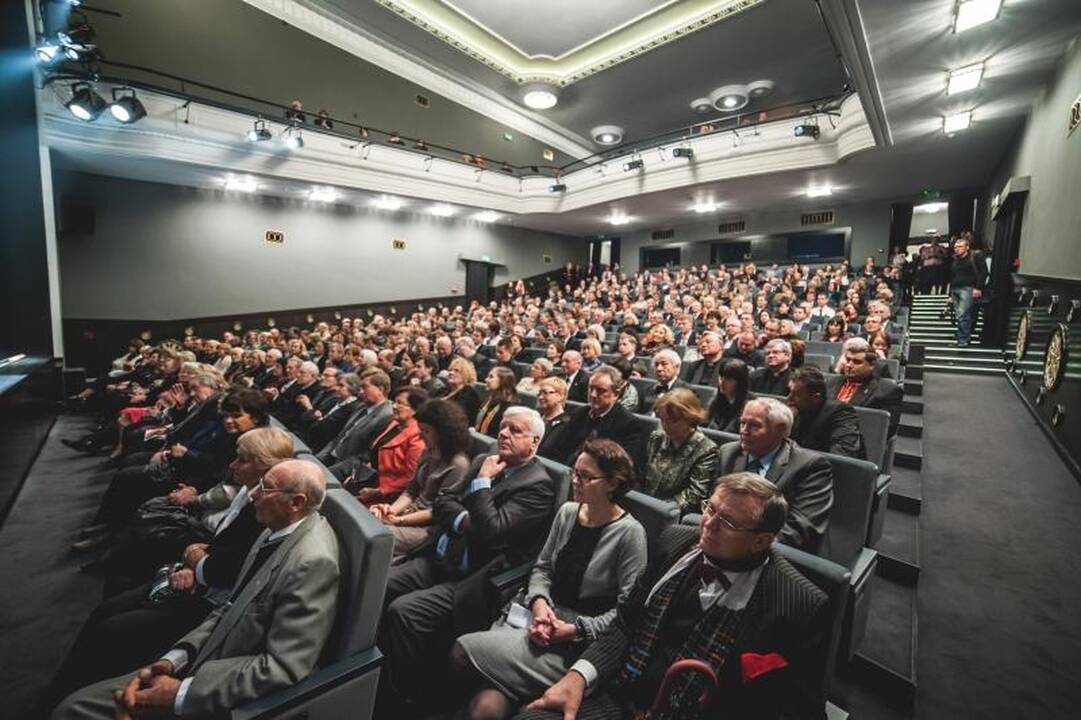 Sezono pradžia – su Didžiosios scenos įkurtuvėmis