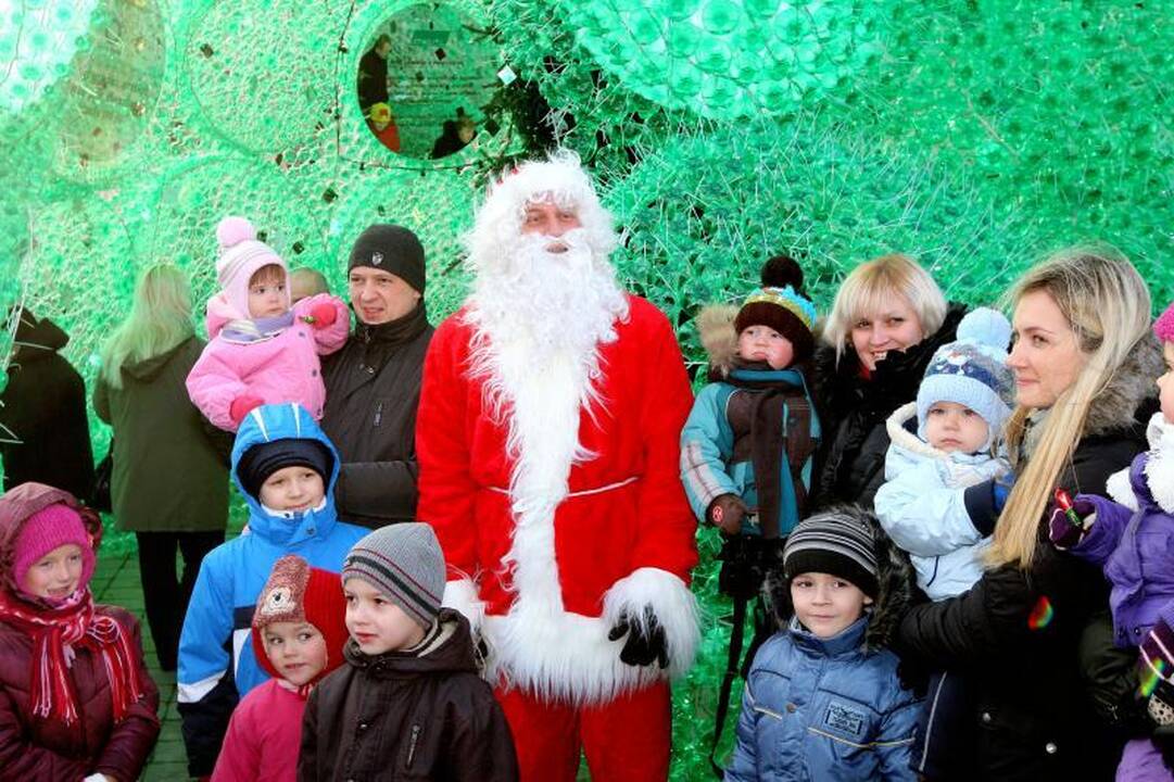 Šventinis miestelis prie Rotušės pakvipo spurgytėmis ir pasakomis