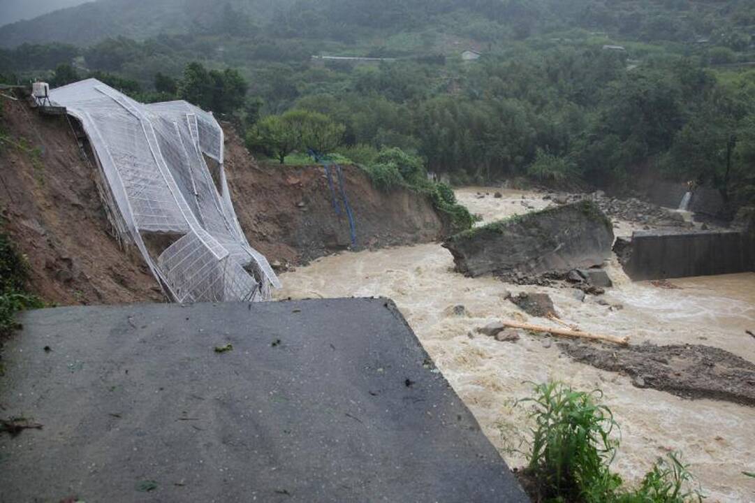 Per taifūną „Talas“ Japonijoje žuvo jau daugiau kaip 40 žmonių