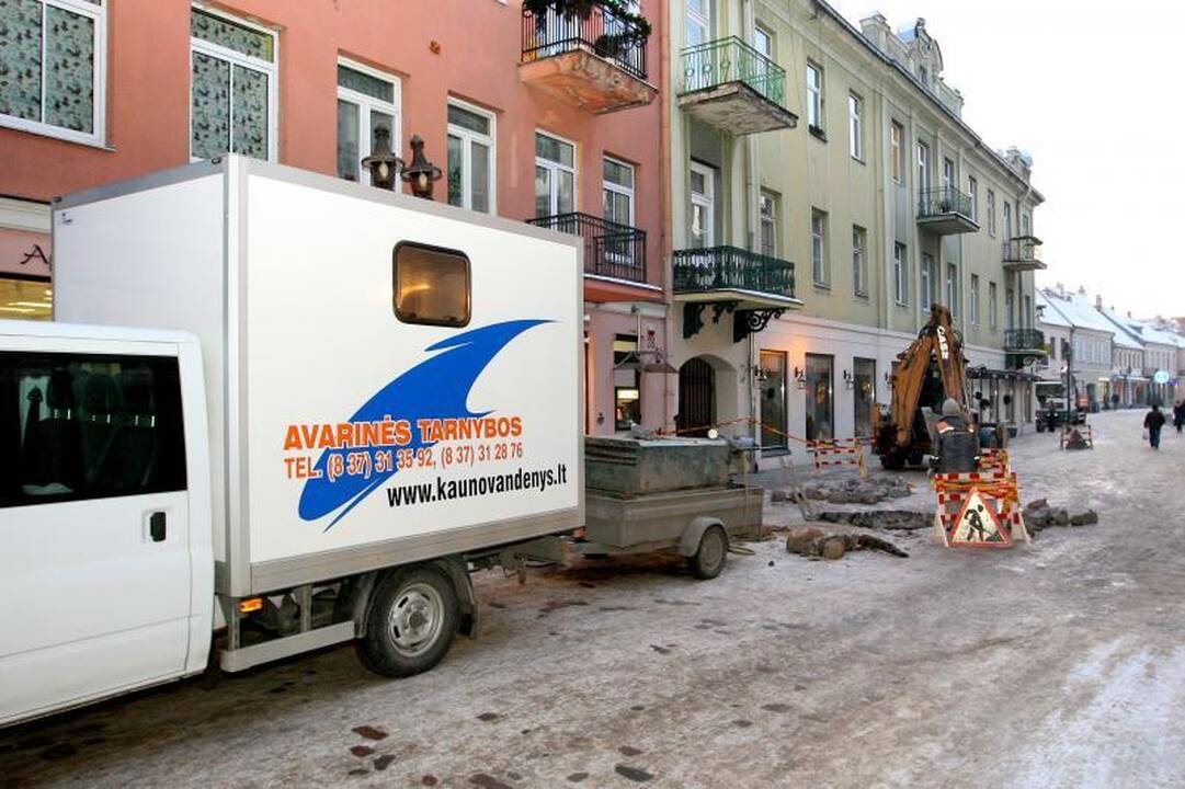 Kodėl einant Vilniaus gatve verta žiūrėti po kojomis?