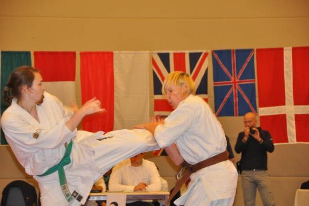 „Shodan“ karate mokyklos sėkmingas startas Olandijoje
