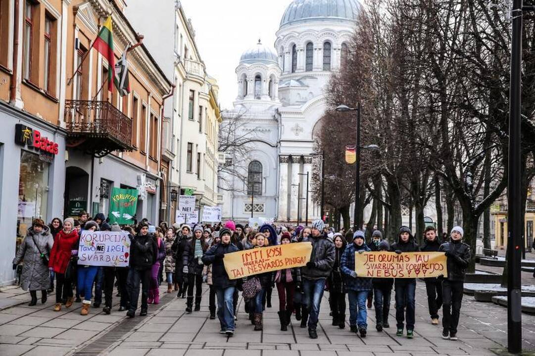 Mokiniai pasmerkė korupciją: kyšiai – negerai, tai nešvarūs pinigai!