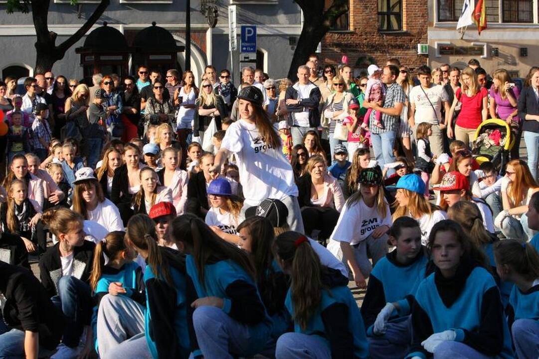 Kauno senamiestyje – masinė šokio fiesta