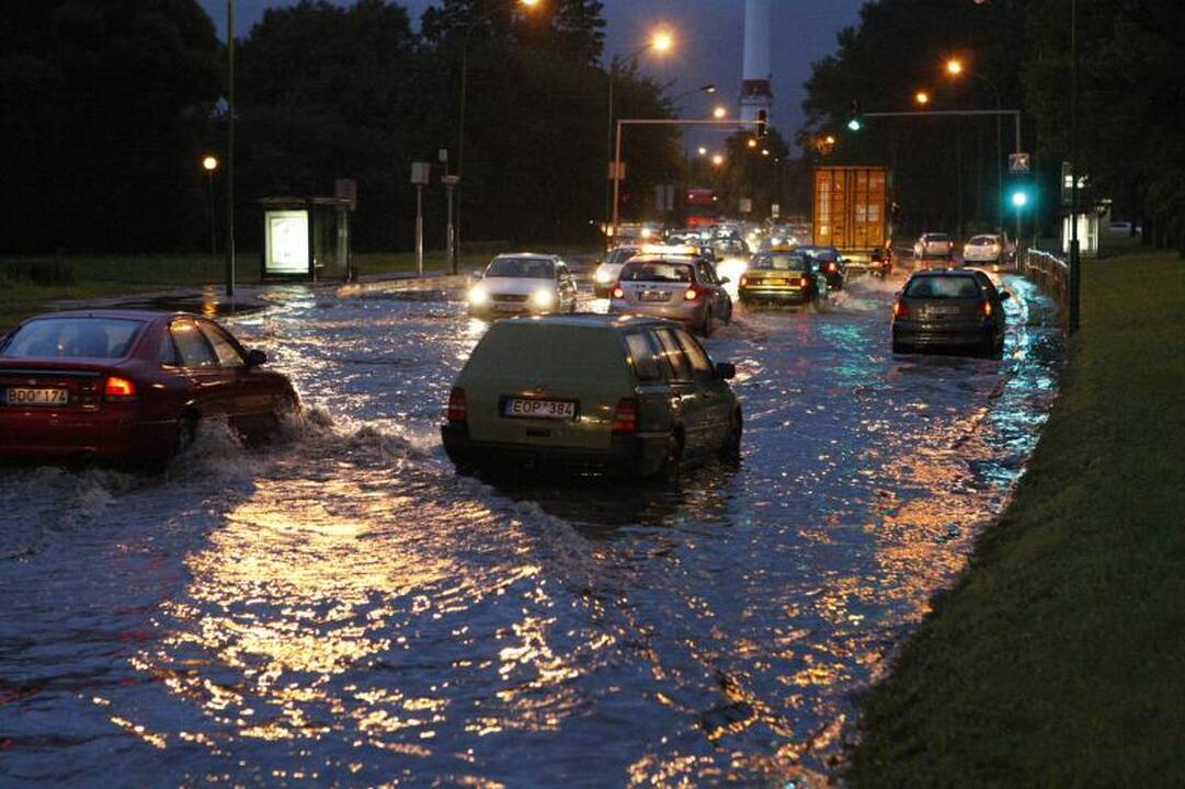 Šventinę nuotaiką Klaipėdoje aptemdė potvynis (papildyta)