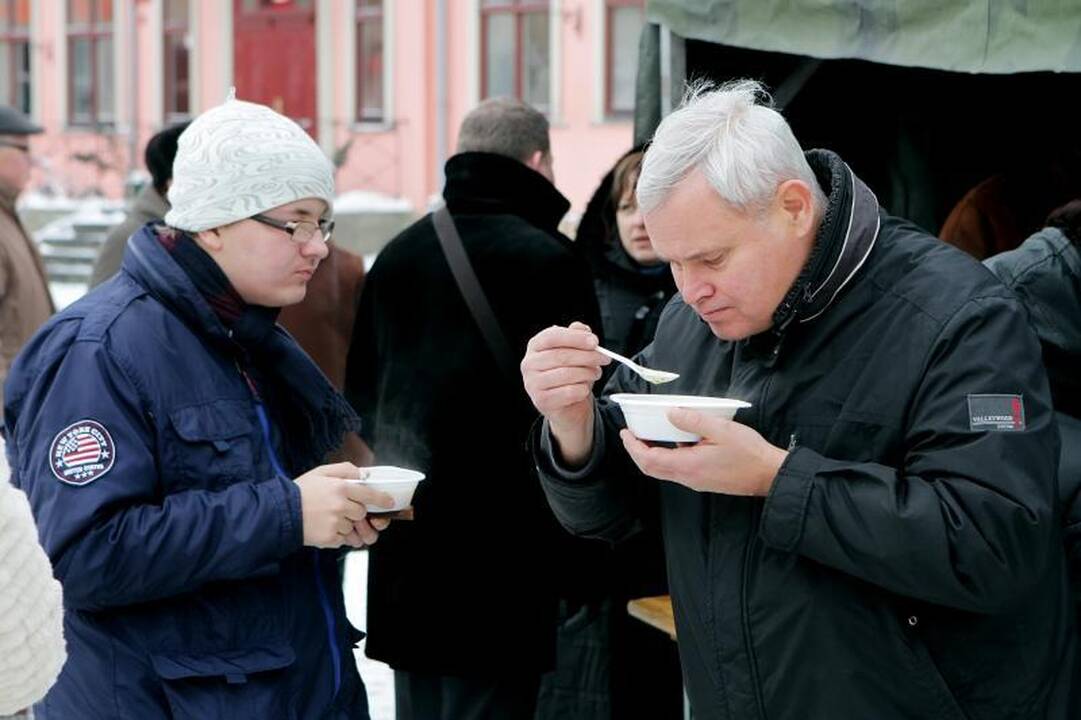 Pūga neatvėsino klaipėdiečių noro paskanauti žuvienės  