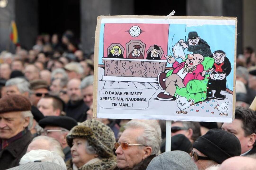 Mitinge prie Seimo – kaltinimai R.Palaičiui ir Prezidentei