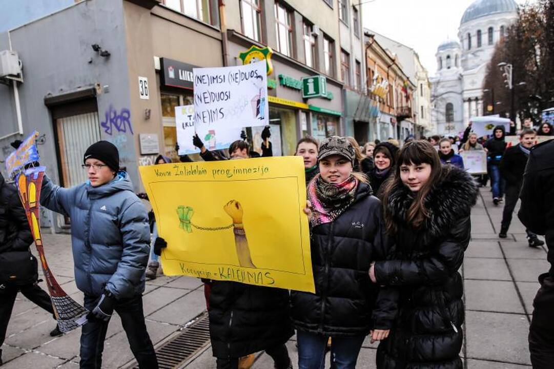 Mokiniai pasmerkė korupciją: kyšiai – negerai, tai nešvarūs pinigai!