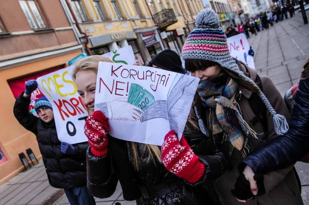Mokiniai pasmerkė korupciją: kyšiai – negerai, tai nešvarūs pinigai!