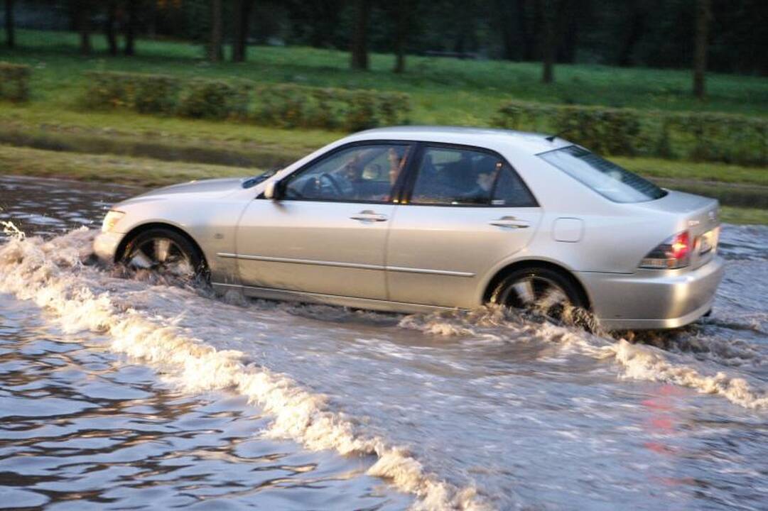 Šventinę nuotaiką Klaipėdoje aptemdė potvynis (papildyta)