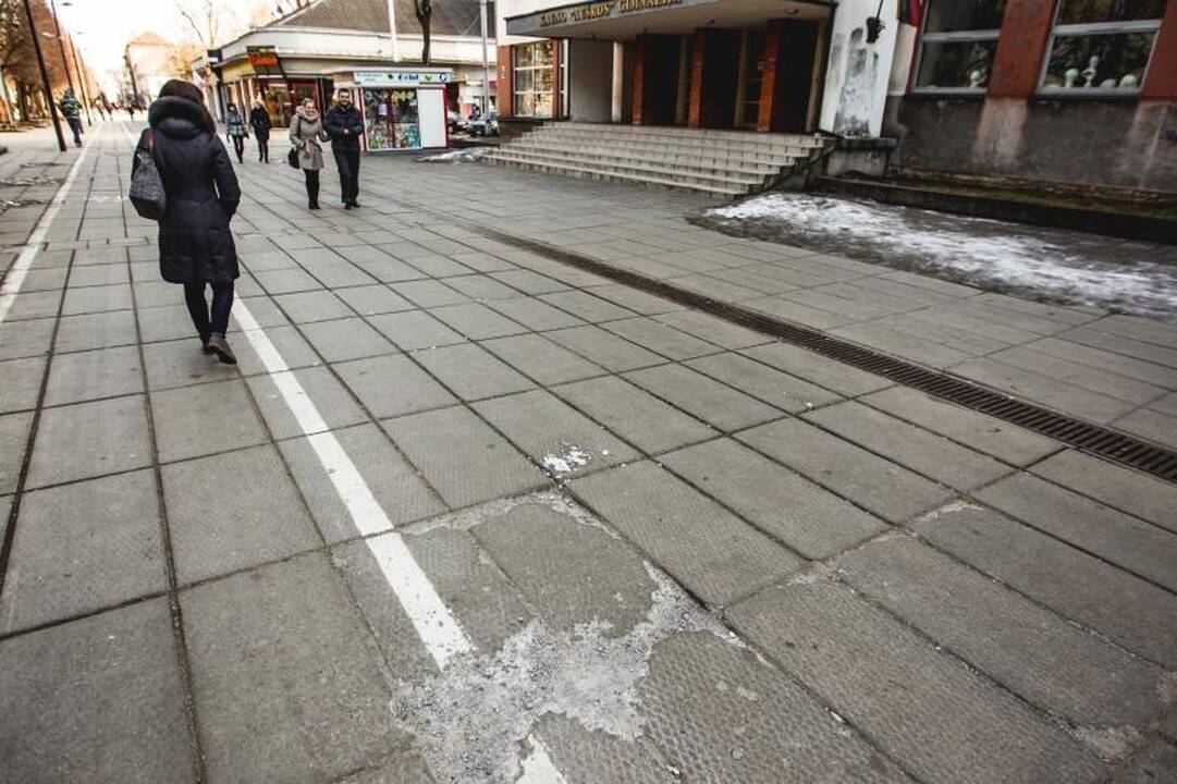 Laisvės alėjoje – pavojus išsisukti koją