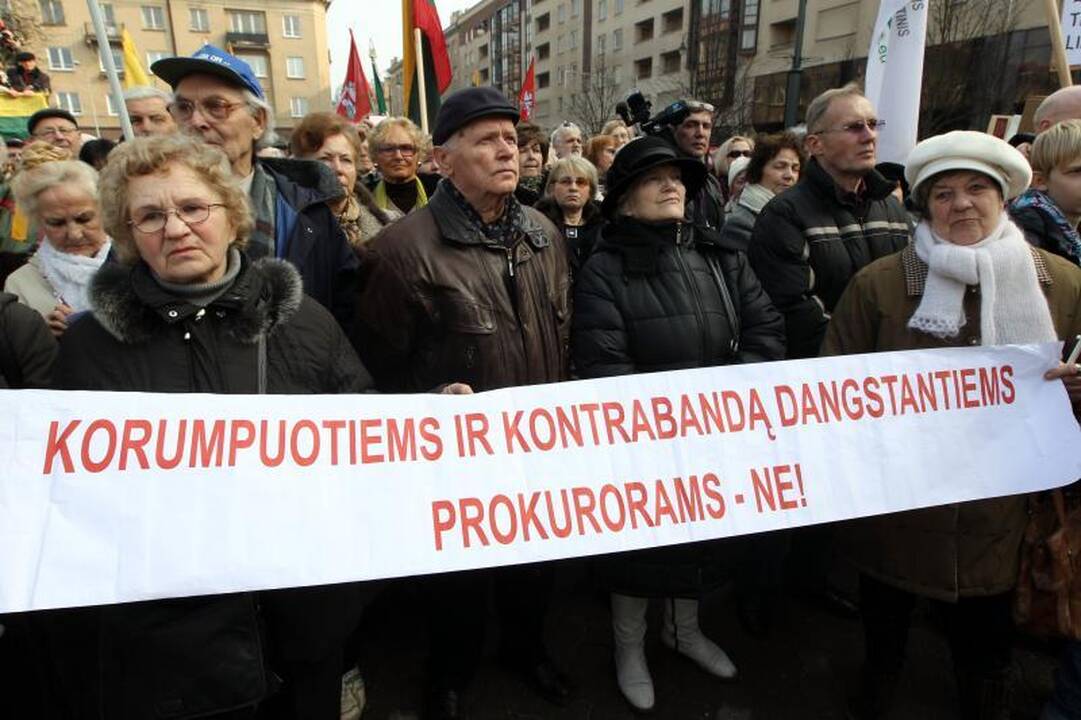 Mitinge prie Seimo – kaltinimai R.Palaičiui ir Prezidentei