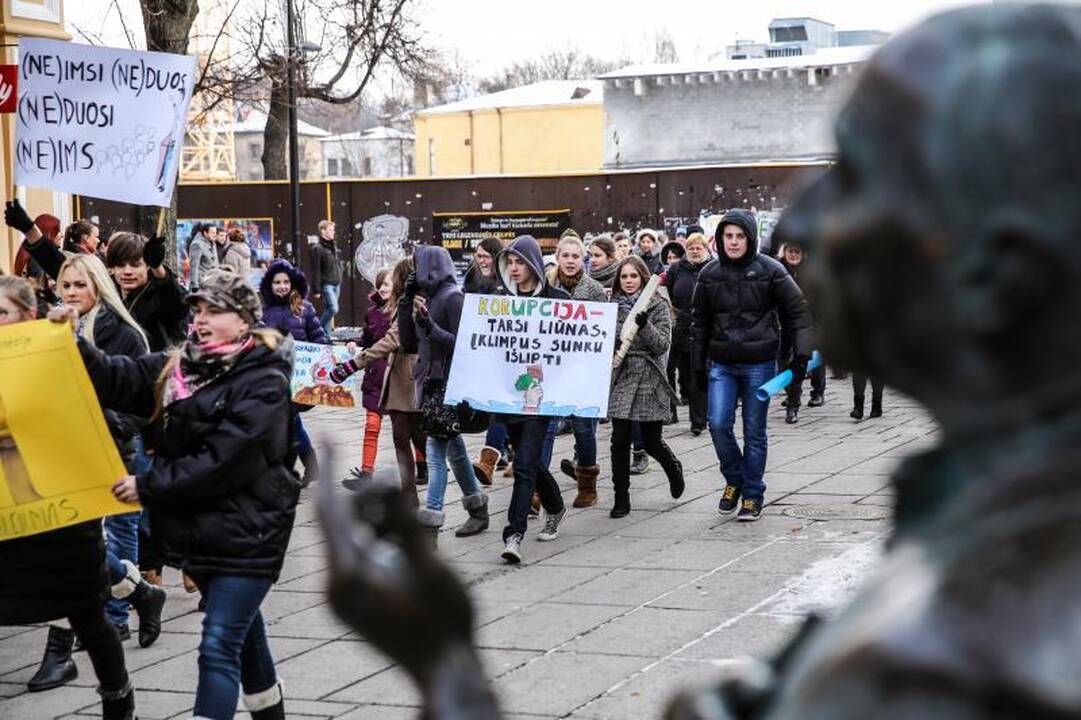 Mokiniai pasmerkė korupciją: kyšiai – negerai, tai nešvarūs pinigai!