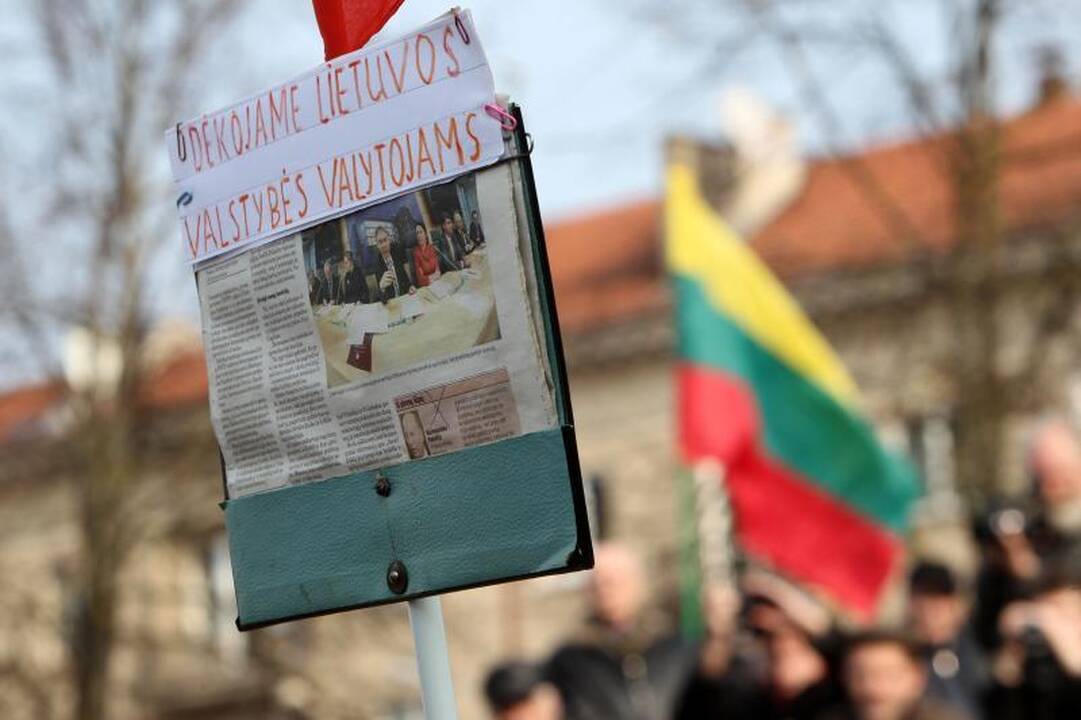 Mitinge prie Seimo – kaltinimai R.Palaičiui ir Prezidentei