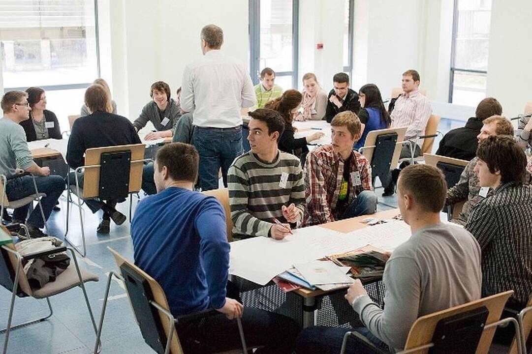Studentų verslo idėjos: nuo akvariumų iki sportinių mašinų detalių